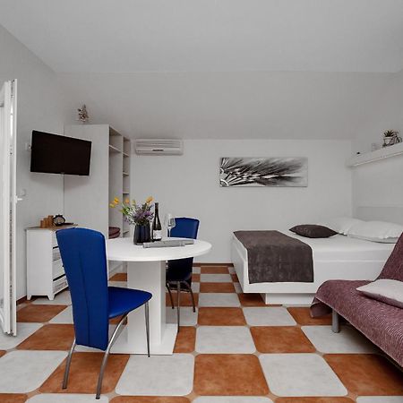 Apartments By The Sea Drasnice, Makarska - 2581 Номер фото