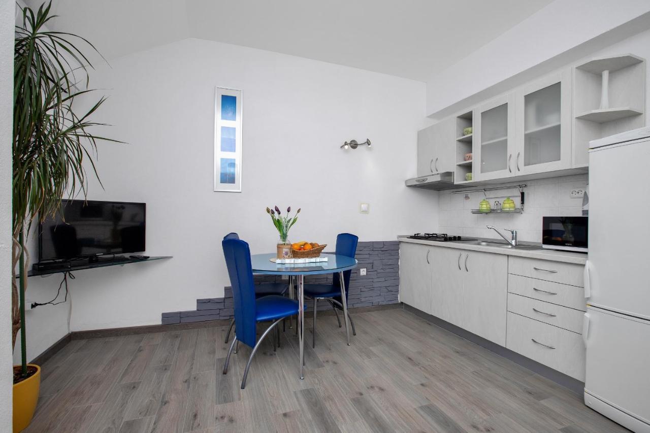 Apartments By The Sea Drasnice, Makarska - 2581 Экстерьер фото