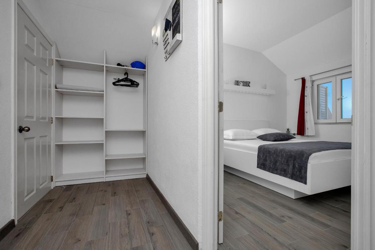 Apartments By The Sea Drasnice, Makarska - 2581 Экстерьер фото